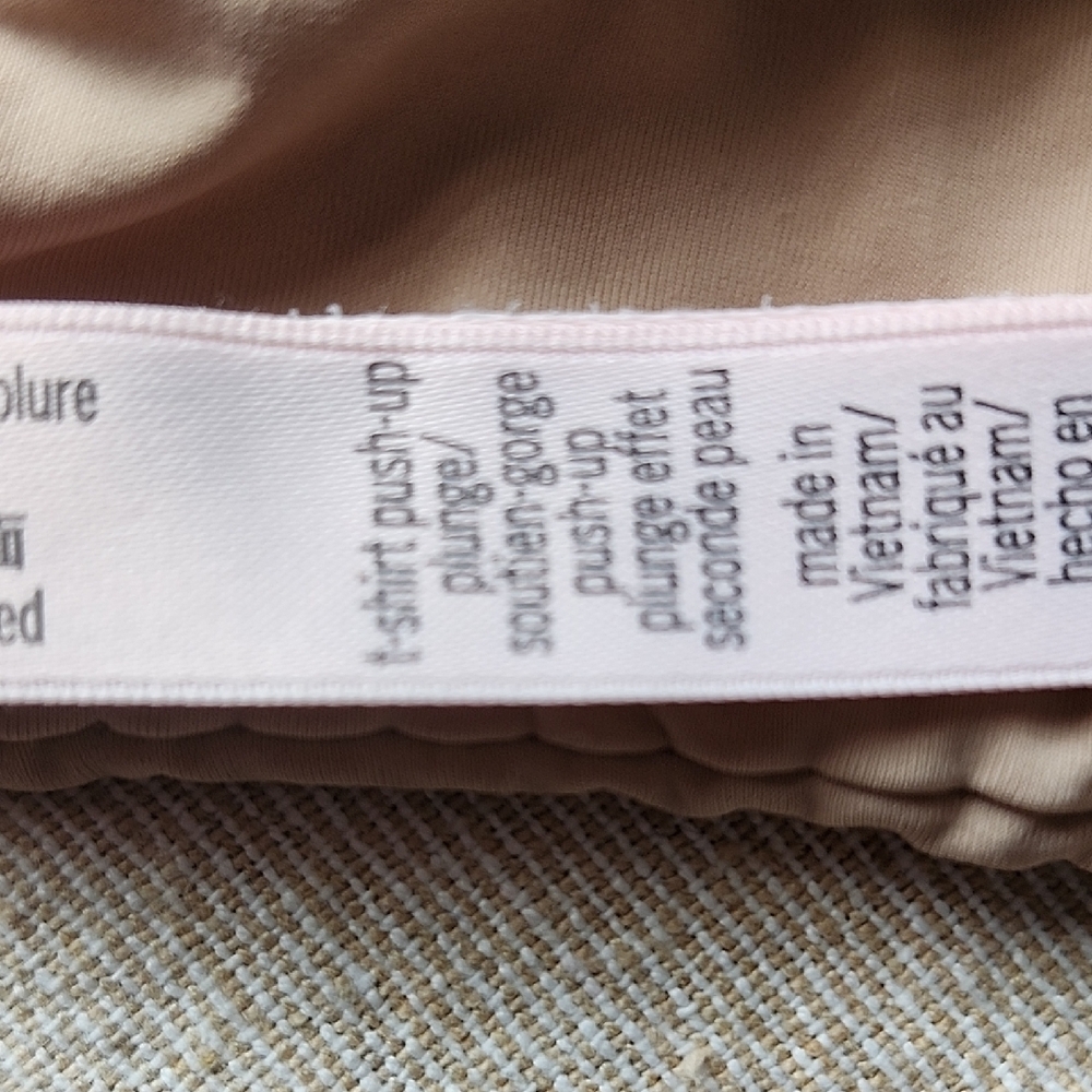 Victoria's Secret Light Beige Bra - Picture 4 of 4